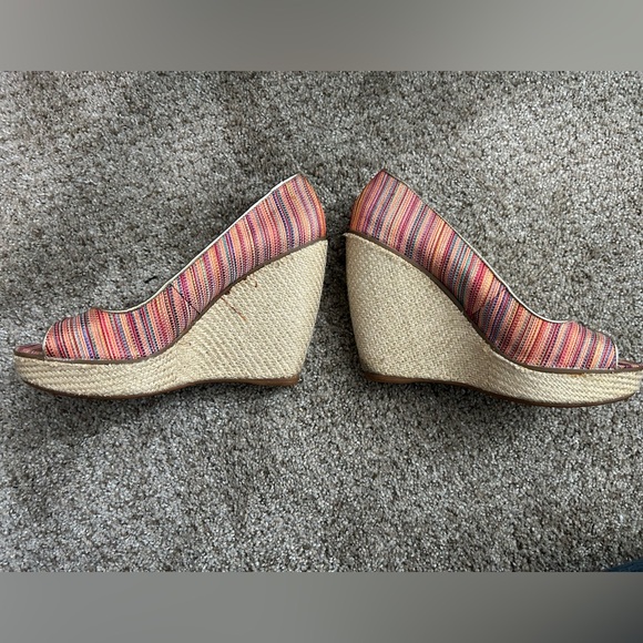 Size 8 multi color wedges - Picture 2 of 4